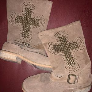 Cathy Jean Suede Cross Boots